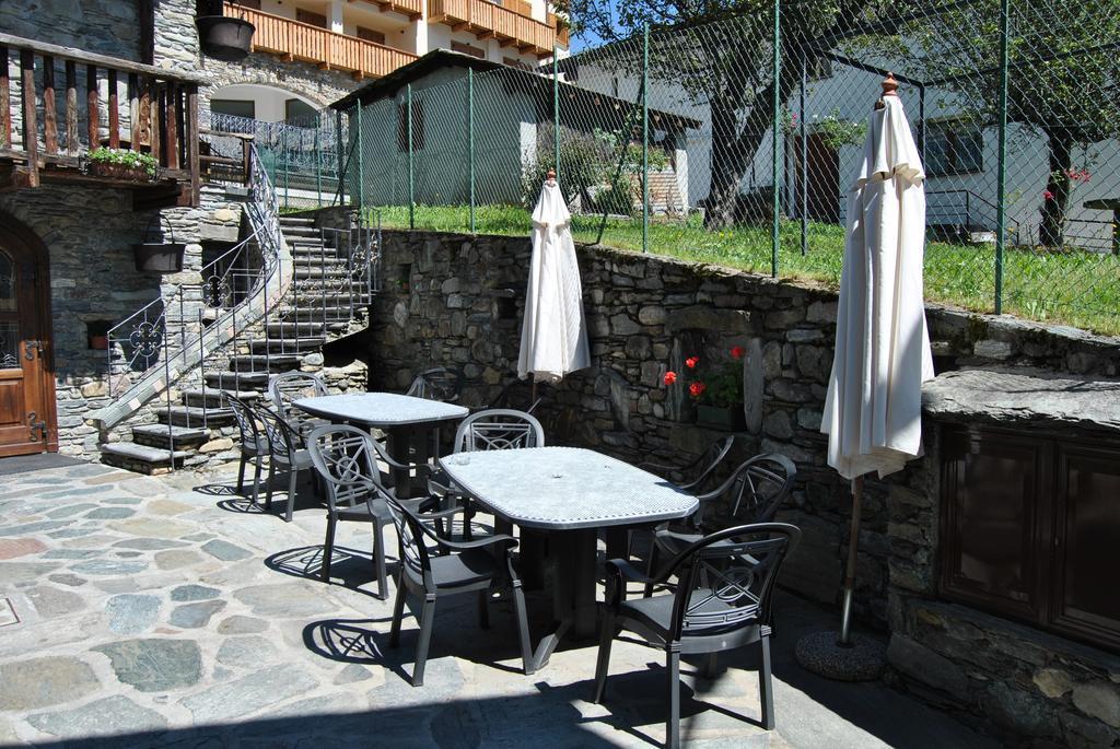 Casa Vacanza La Rocca Chiesa in Valmalenco Kültér fotó
