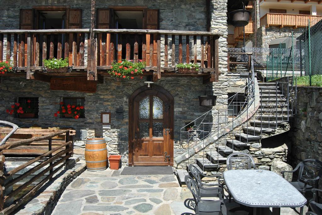 Casa Vacanza La Rocca Chiesa in Valmalenco Kültér fotó