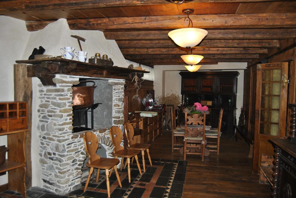 Casa Vacanza La Rocca Chiesa in Valmalenco Kültér fotó