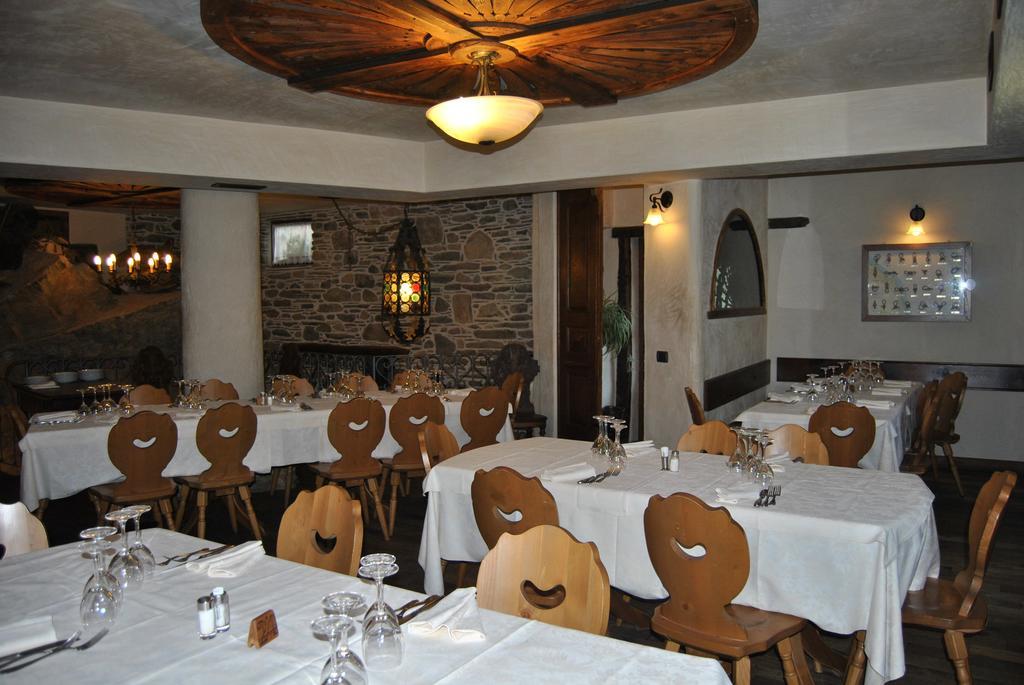 Casa Vacanza La Rocca Chiesa in Valmalenco Kültér fotó