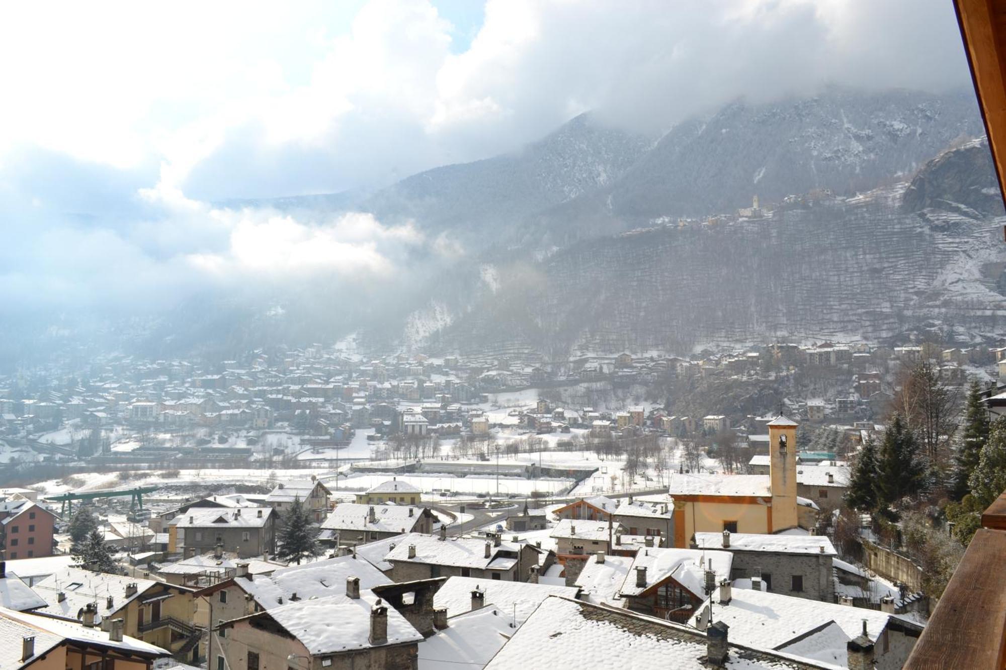 Casa Vacanza La Rocca Chiesa in Valmalenco Kültér fotó